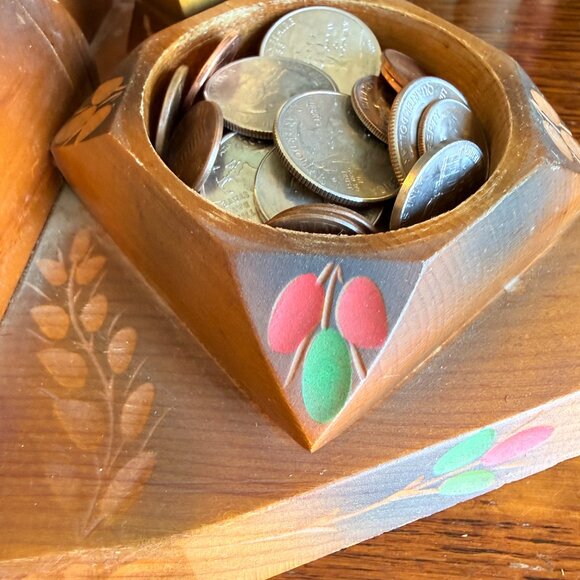 1940's Hand Carved Tramp Art Dresser Valet - Picture 12 of 17